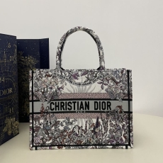 Christian Dior Shopping Bags